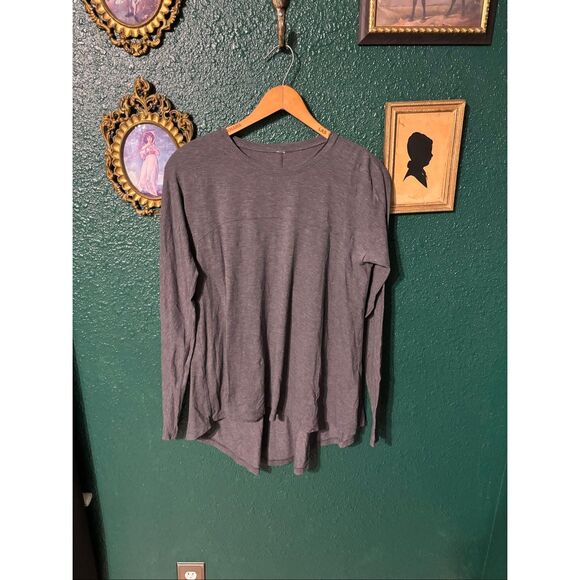Lululemon Gray Long Sleeve Tunic Top Sz Medium - Picture 1 of 3